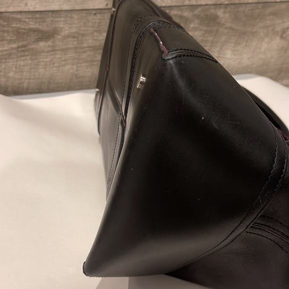 Ann Taylor Leather Bag great condition inside few pen marks - Picture 7 of 8